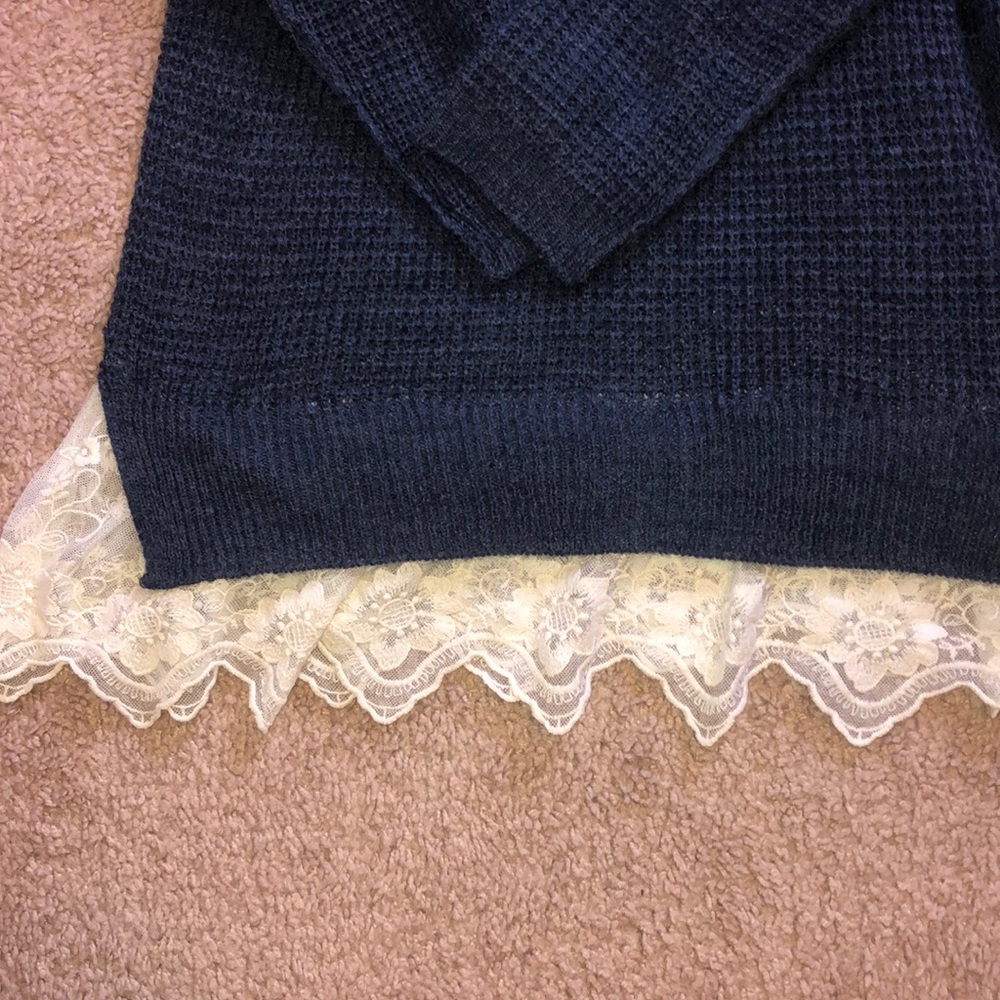 American Rag sweater - Picture 2 of 4